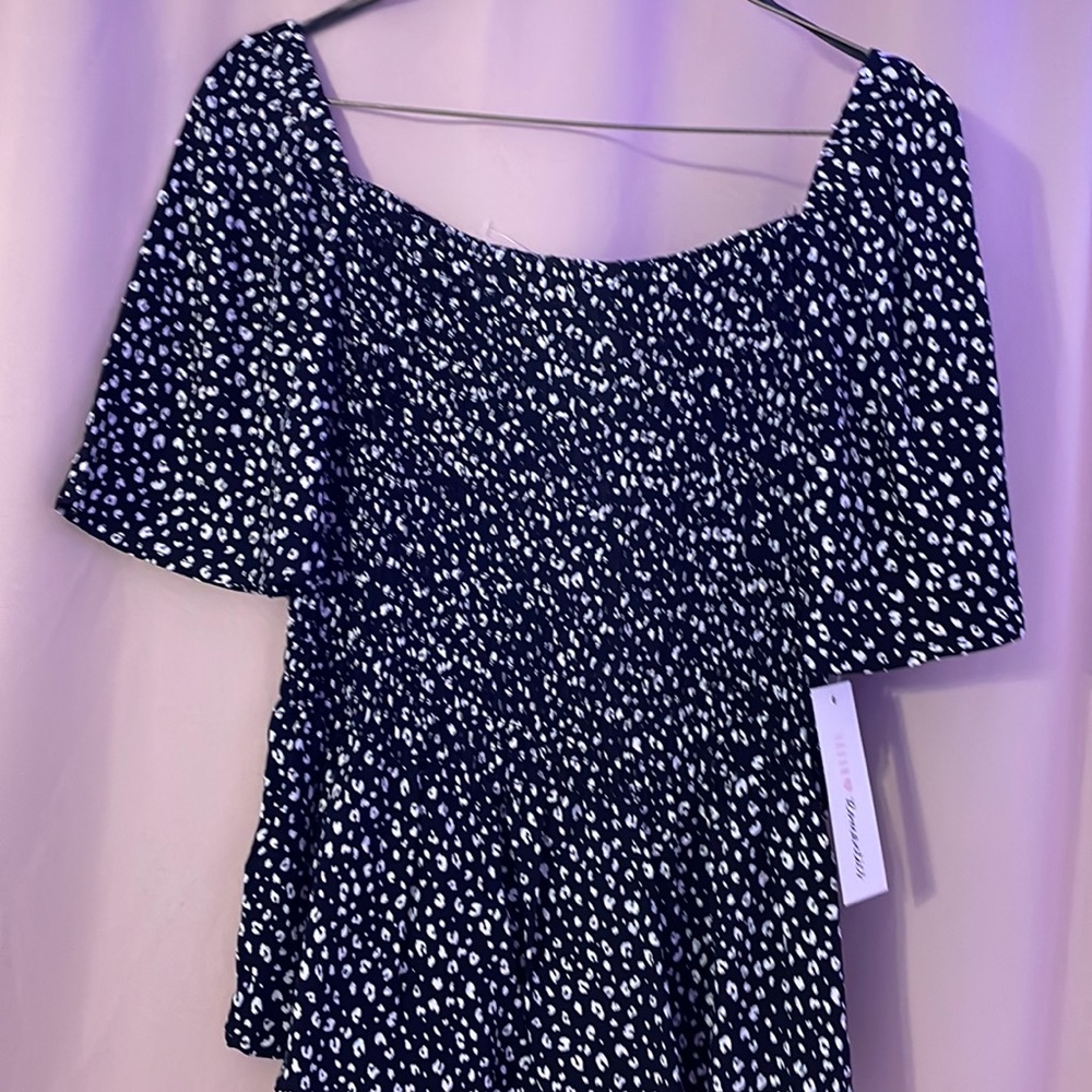 Urban romantic short sleeve top